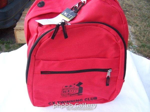 Sac a dos rouge marquage noir